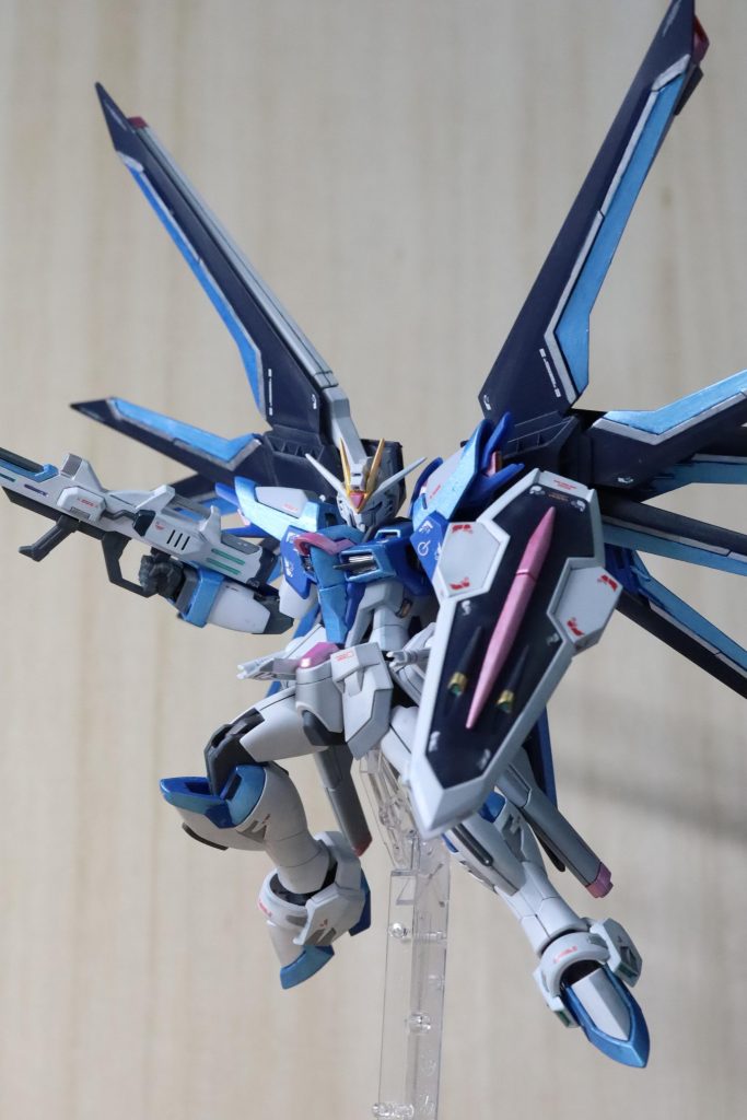 HG ライジングフリーダムガンダム パールブルー–2枚目/制作者：Miiya