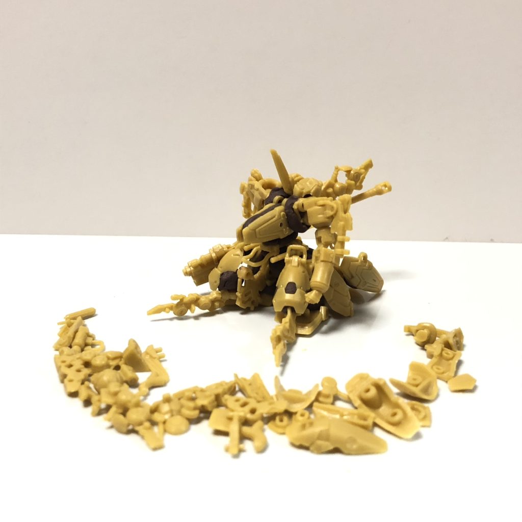 前回のZZに続きXでのコンペ｢アティコン2｣で製作アーティファクト｢トールギス｣で今回はジオを組み替えて作ってみました☆パーツはほぼトールギスで一部スーパーガンダムのパーツを使用。