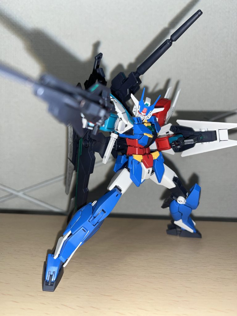 左手のクローユニットをアースリィのシールドに変えて。