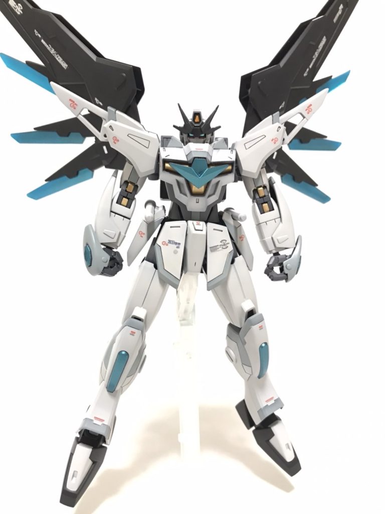 正面から見た時に口(顎?)が埋まっている感じが個人的に気に入っているのですがどうでしょうか? 以下ポージングです。