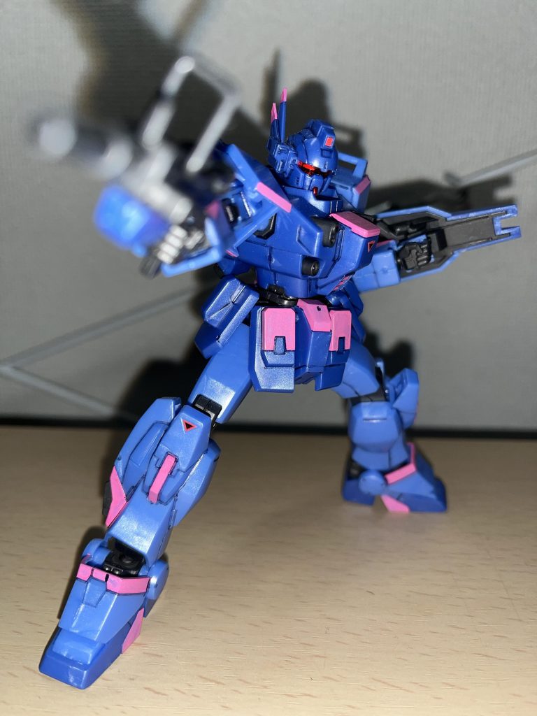 SEEDポーズ…は陸系ユニットには合わないので、普通に射撃。