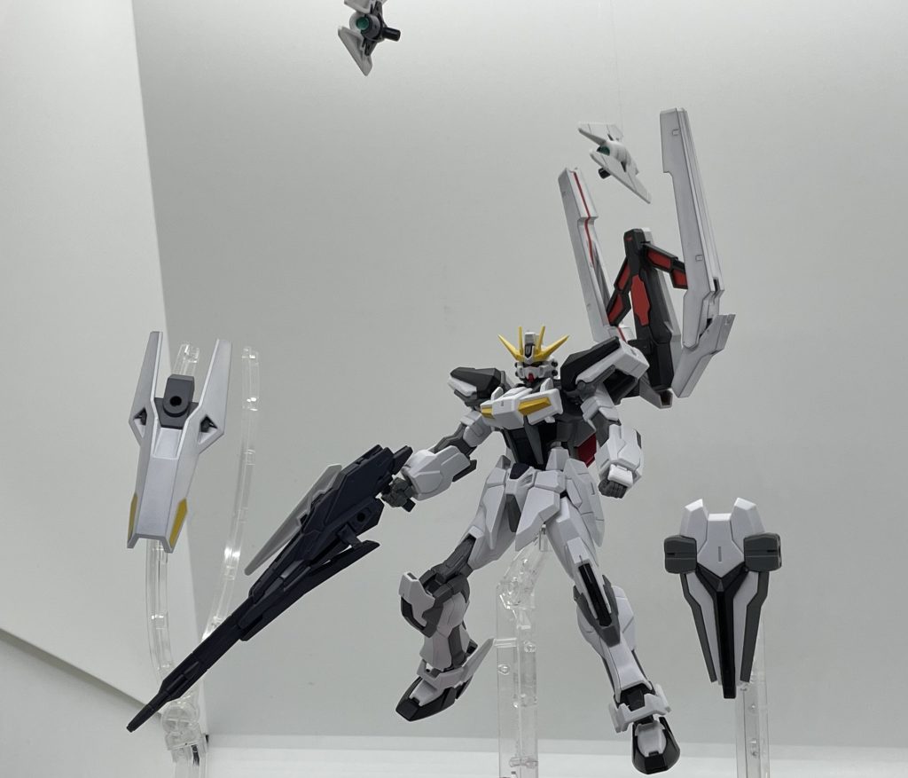 シールドは両方ともビットという設定で。敵の攻撃を防ぎながら狙い撃ちます。