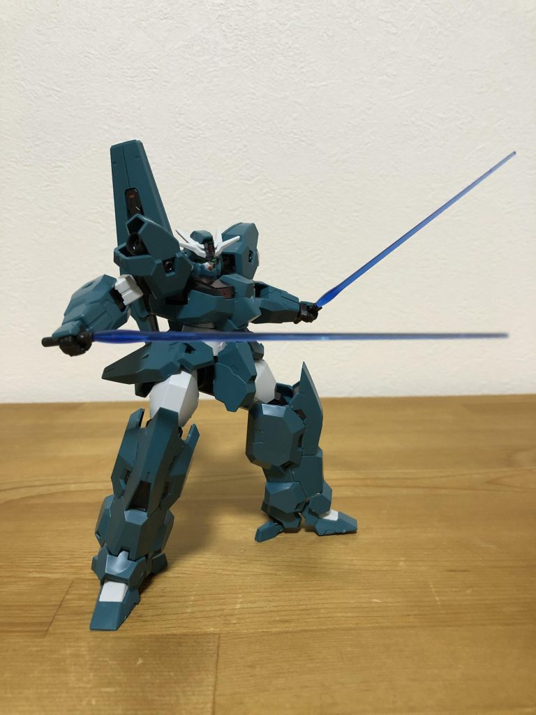 二刀流。がっしりした体型が力強くて格好良いですね。