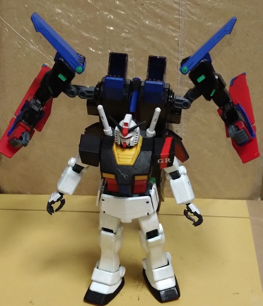 ファイナルラストニッパーの支援機『クローズエンド』。火力と防御、機動力が格段にアップ。腕が4本となり、しかもGNフィールドとIフィールドの同時展開が可能に。