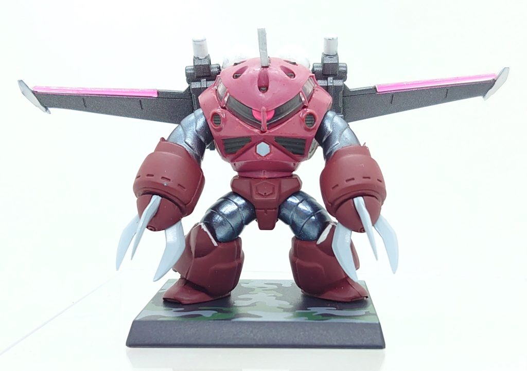 中の人です。使用したコンバージはジャブローverなのでボディの赤みが強いものでしたので再塗装しています。※注…さらに中の人はいませんよw