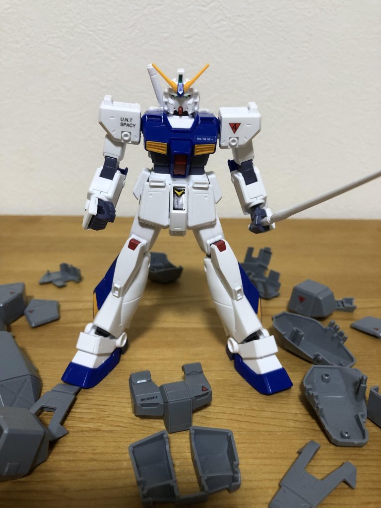 チョバムアーマーが破壊され、アレックス本体が出現。ズゴックとインジャはこのオマージュだったりするのかも。