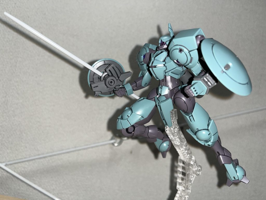 ハインドリーのポージングはランスの角度が肝だと思う。どうしたらカッコよく見えるかという点より、どうしたら右手の動きを邪魔しないかという点で!