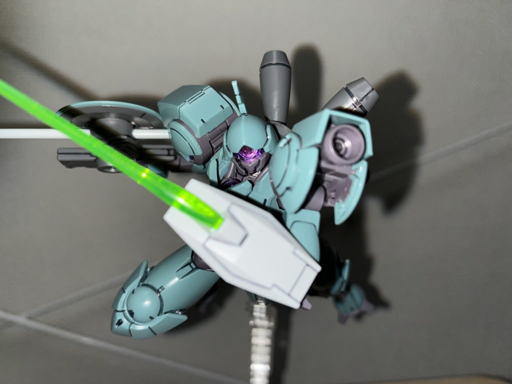 前腕がミカエリスと同じ形なので、こんなことも出来ます。