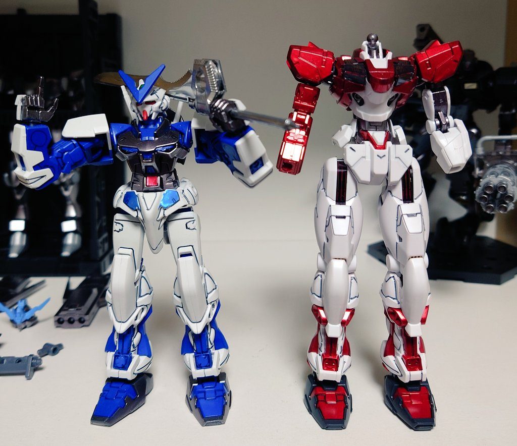 エアリアルのフトモモは太くて大きい為、膝下が長いアストレイと組み合わせるとかなり身長が伸びます。