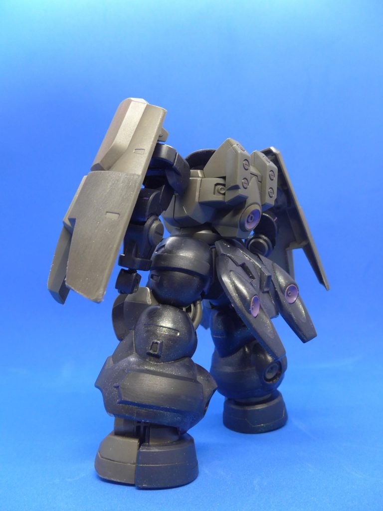 Gフレームで試していた、塗装しない中でプラスチックの単調さを回避する表面処理をもう少し複雑にしてみました。写真写りを意識したので、実物は少し派手目です。