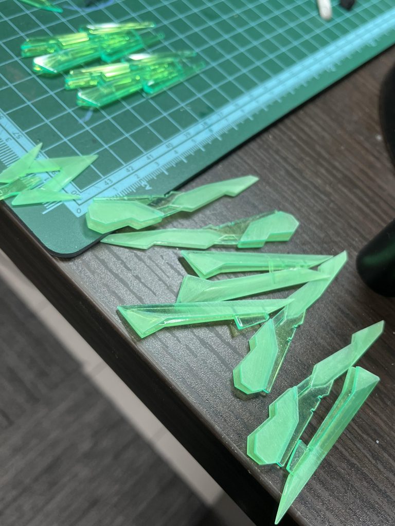 エフェクトパーツも尖らせました…もう一体は無理そうなので、今月はここまでですね最後までご覧頂きありがとうございました😊