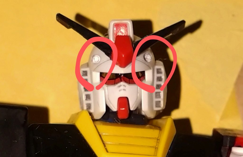 頭部バルカン砲前回と同様の内蔵武器。