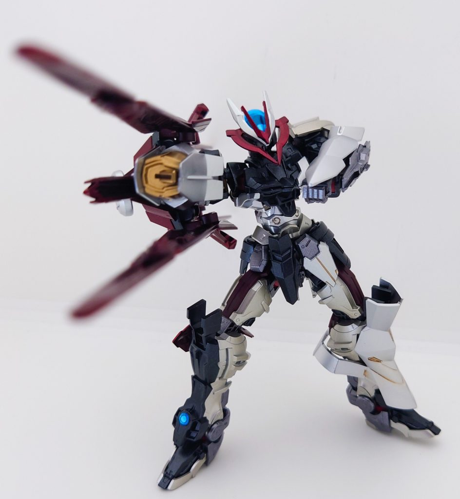 右肩のノーネイムユニットをスマートガンモードにした状態