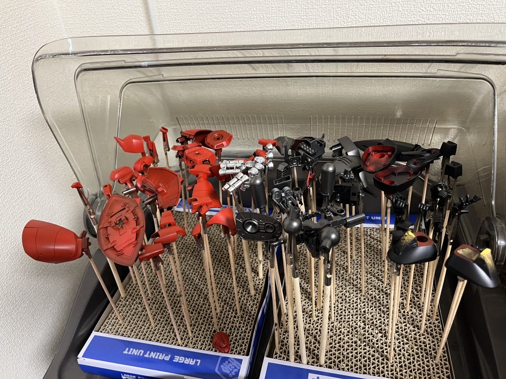 重い赤にしたかったので黒立ち上げにしましたが赤の発色がなかなか出なくでちょっと後悔しましたw