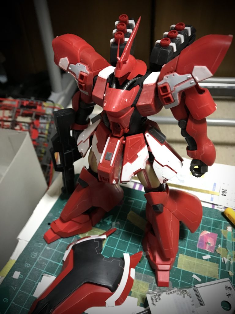 プラ板をチョコチョコ追加してます