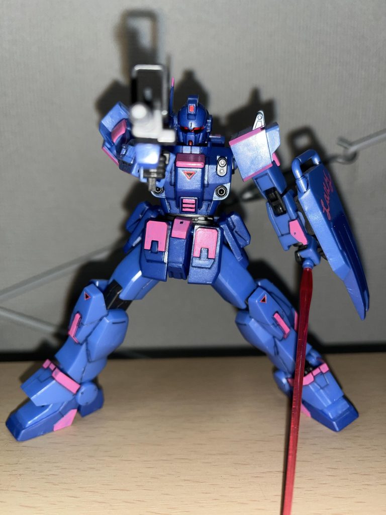 フラッシュ炊くとゴーグル奥のツインアイが光っていい感じだと思うんですがどうでしょう?