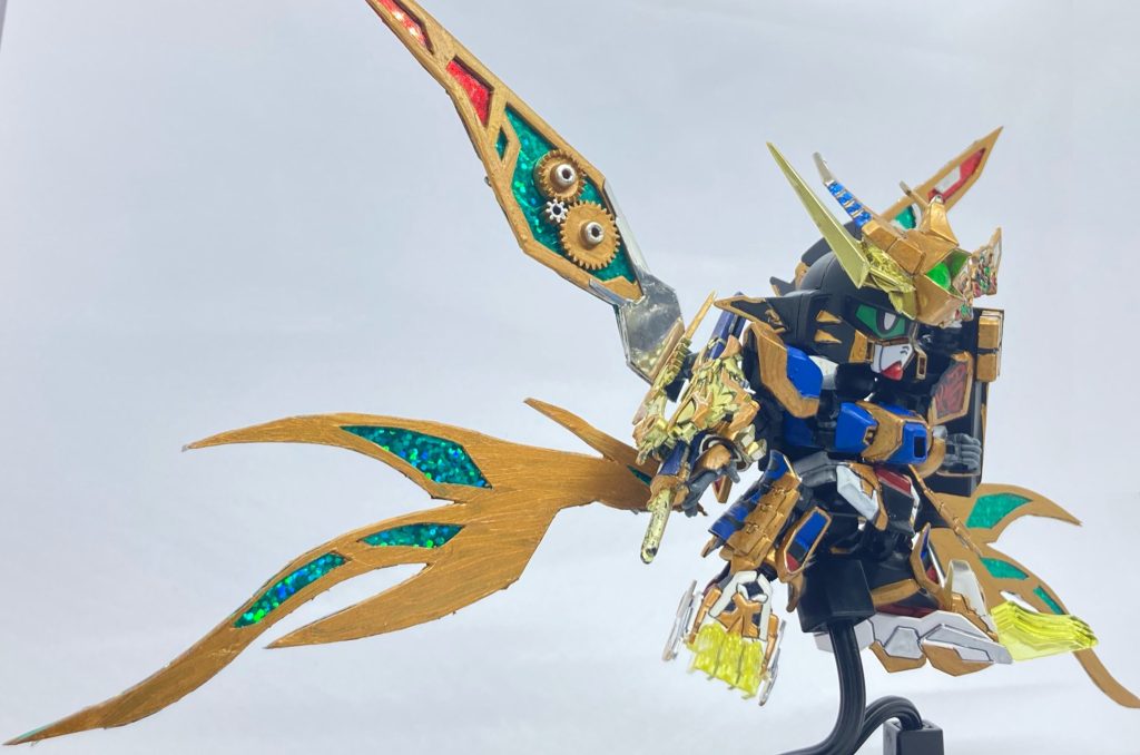 機駆動(カラクリ)輝羅鋼翼自作武具に輝羅鋼が宿って変態している機敏に動くための装備で元は出力がありすぎたが輝羅鋼を宿してる彼には制御できるようになった