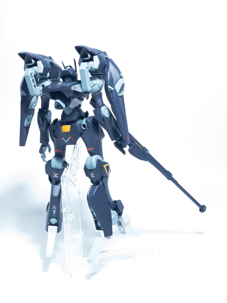 ガンダムデカールのみを使用しています。肉抜き目立つので埋めればよかった。