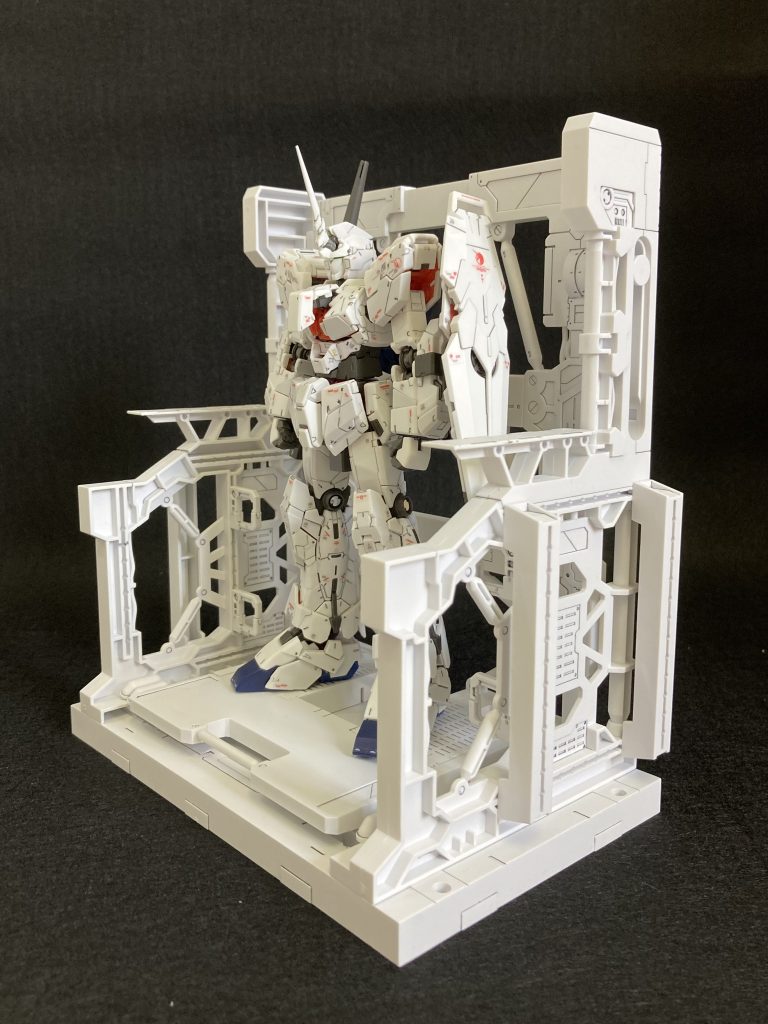 SYSTEM BASE 001 (WHITE COLOR .ver) with RX-0–4枚目/制作者:KUROXY