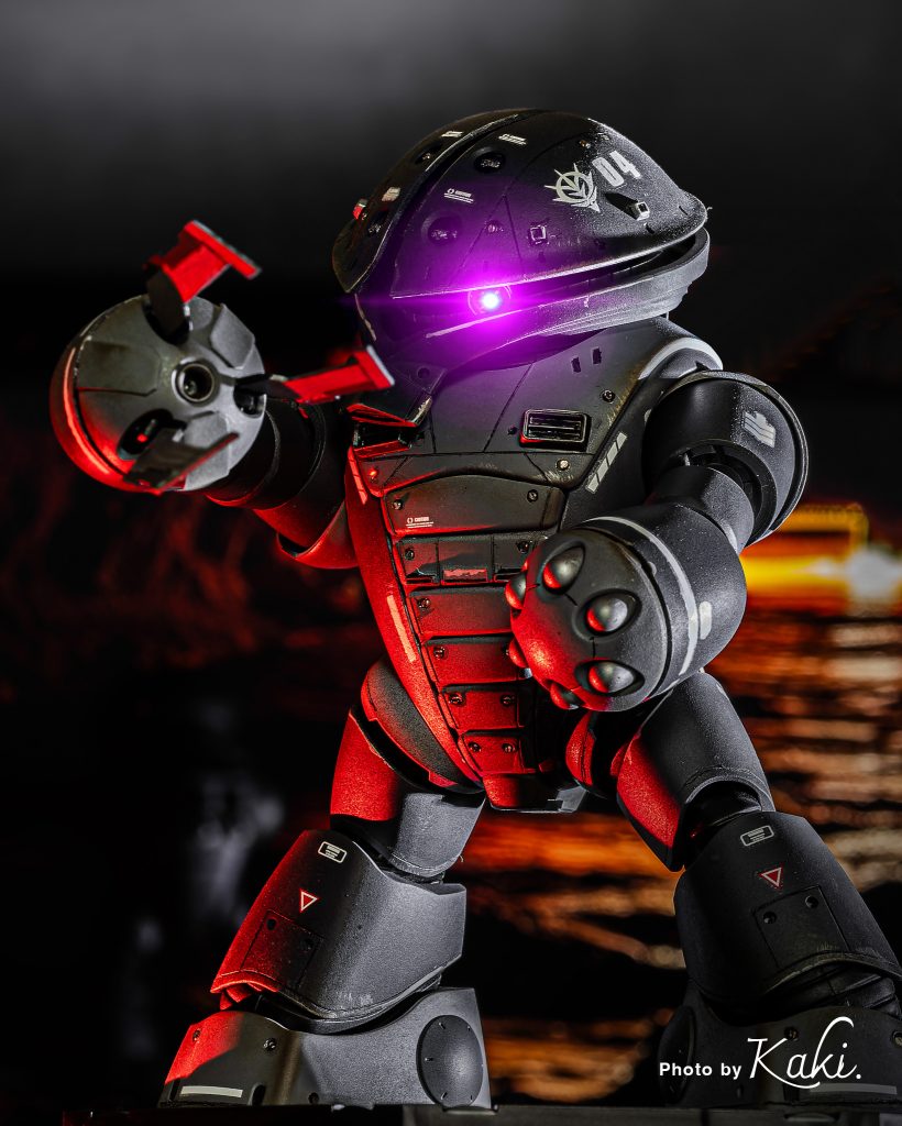 こちらもモノアイは合成です。そのうちLEDの埋め込みに挑戦してみたいです。