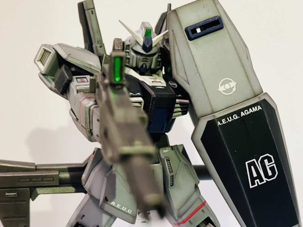 ガンダムMk-II（成形色仕上げ）–3枚目/制作者：モリノークマサーン