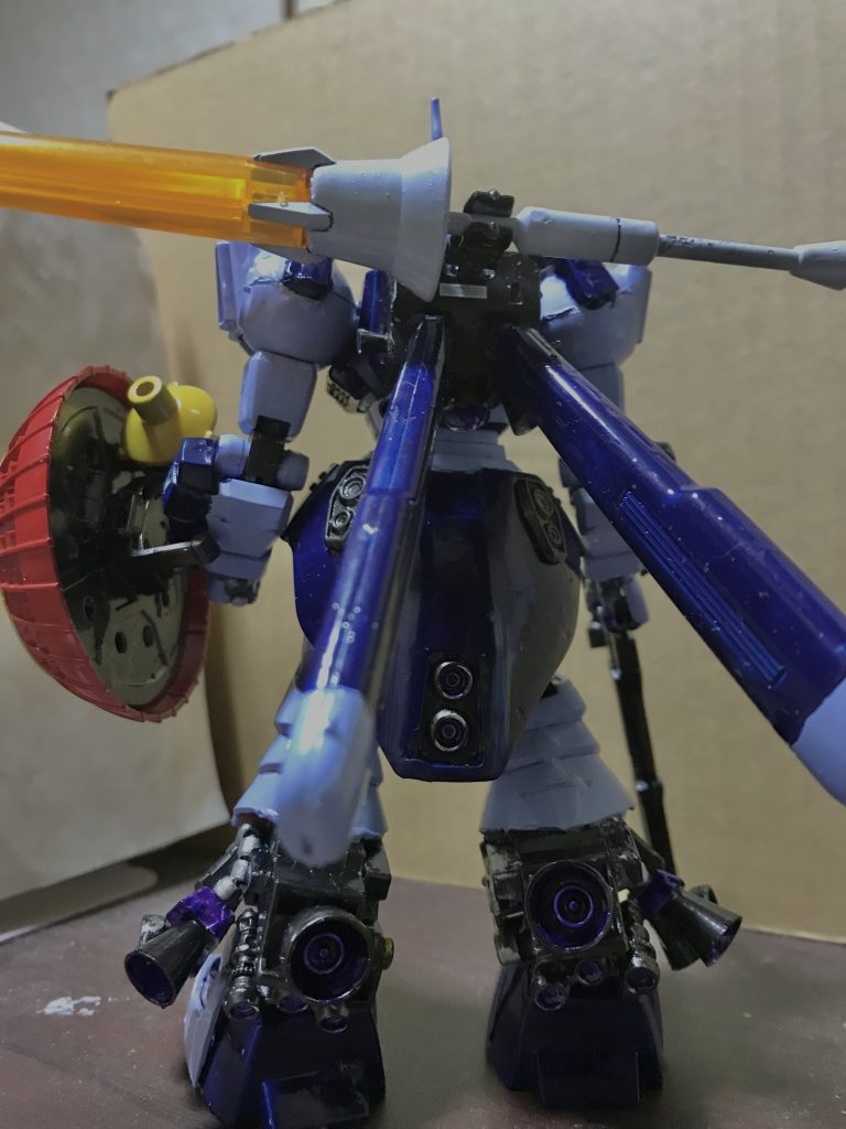 バックパックはゲルググJのままです。スピアを懸架させたかったので