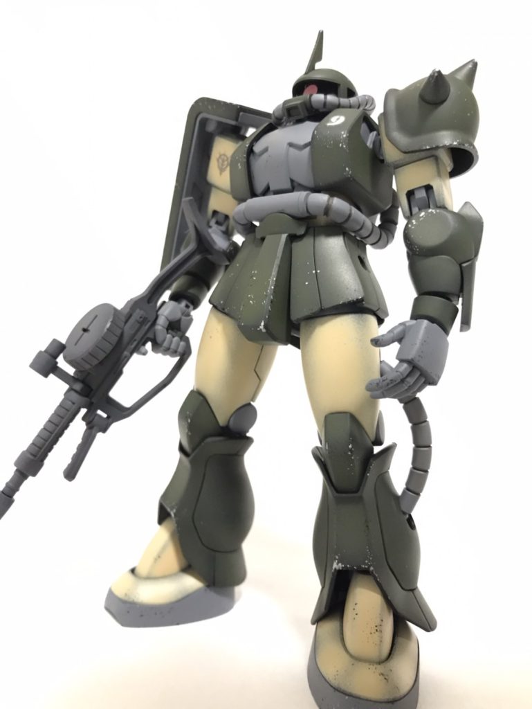 こういう感じで下から撮るとスケール感あっていいですね✨次もジオンでいこうと思います！！