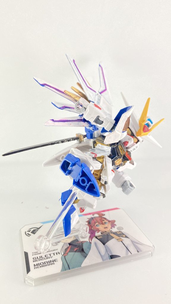 胴体と脚周りの素体をSDWシリーズにしたことで膝曲げキックができるようになりました。これがやりたかった。