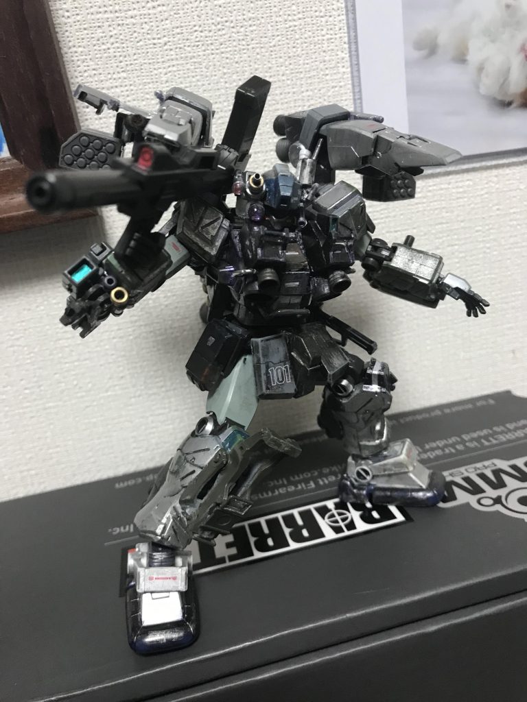 360mmバルザック式バズーカー爆風もあり威力も高い兵装。