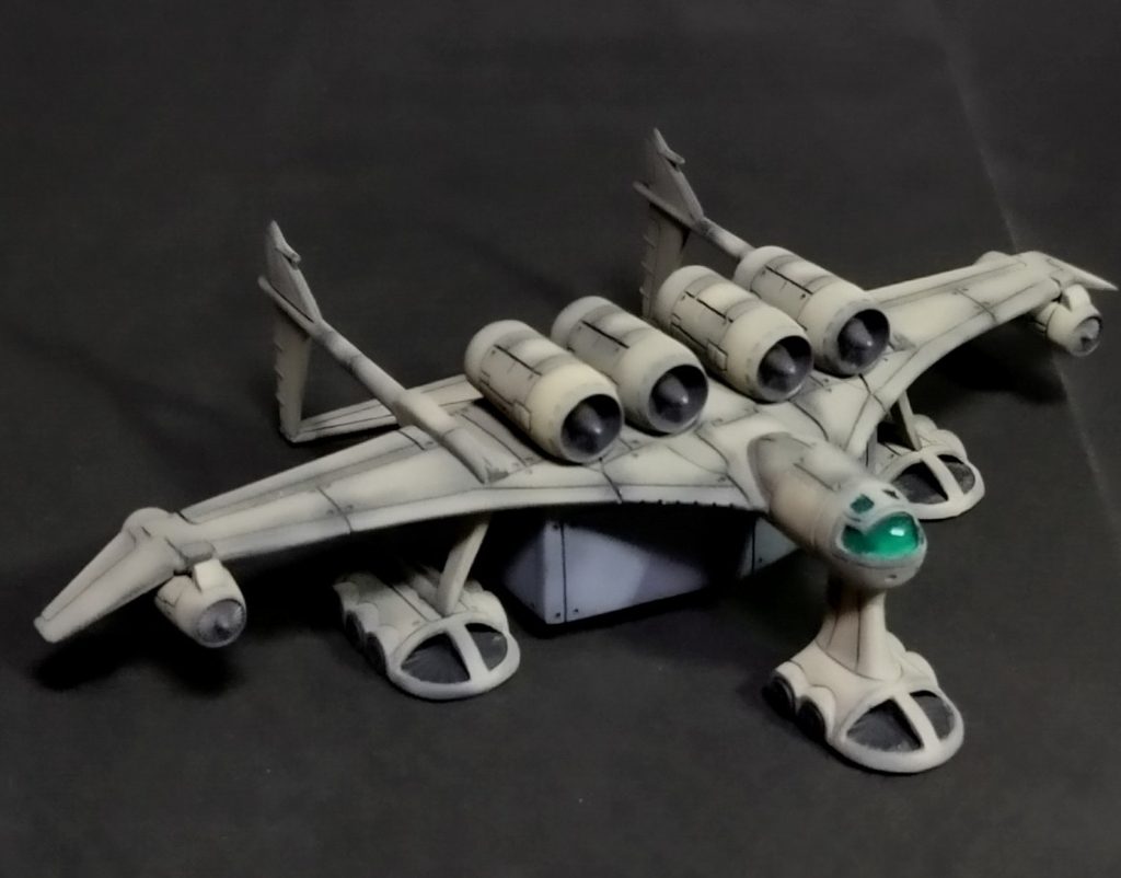 このキットはモールドが少なくノッペリしていたのでいつものスジ彫り追加に黒サフ下地に塗装してみました🤣