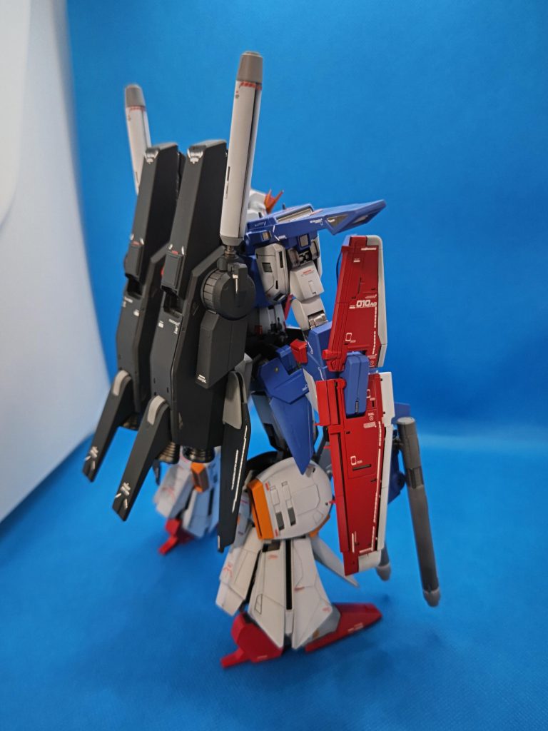 足のスジ彫りは途中でけっこう悩みながら制作してみました。