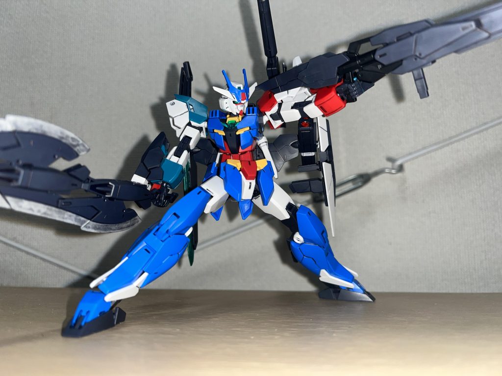 コアガンダム本体も、アーマー各種も、どんなポーズ取らせてもほぼ完全に足が接地するって控えめに言ってヤバいと思うの。