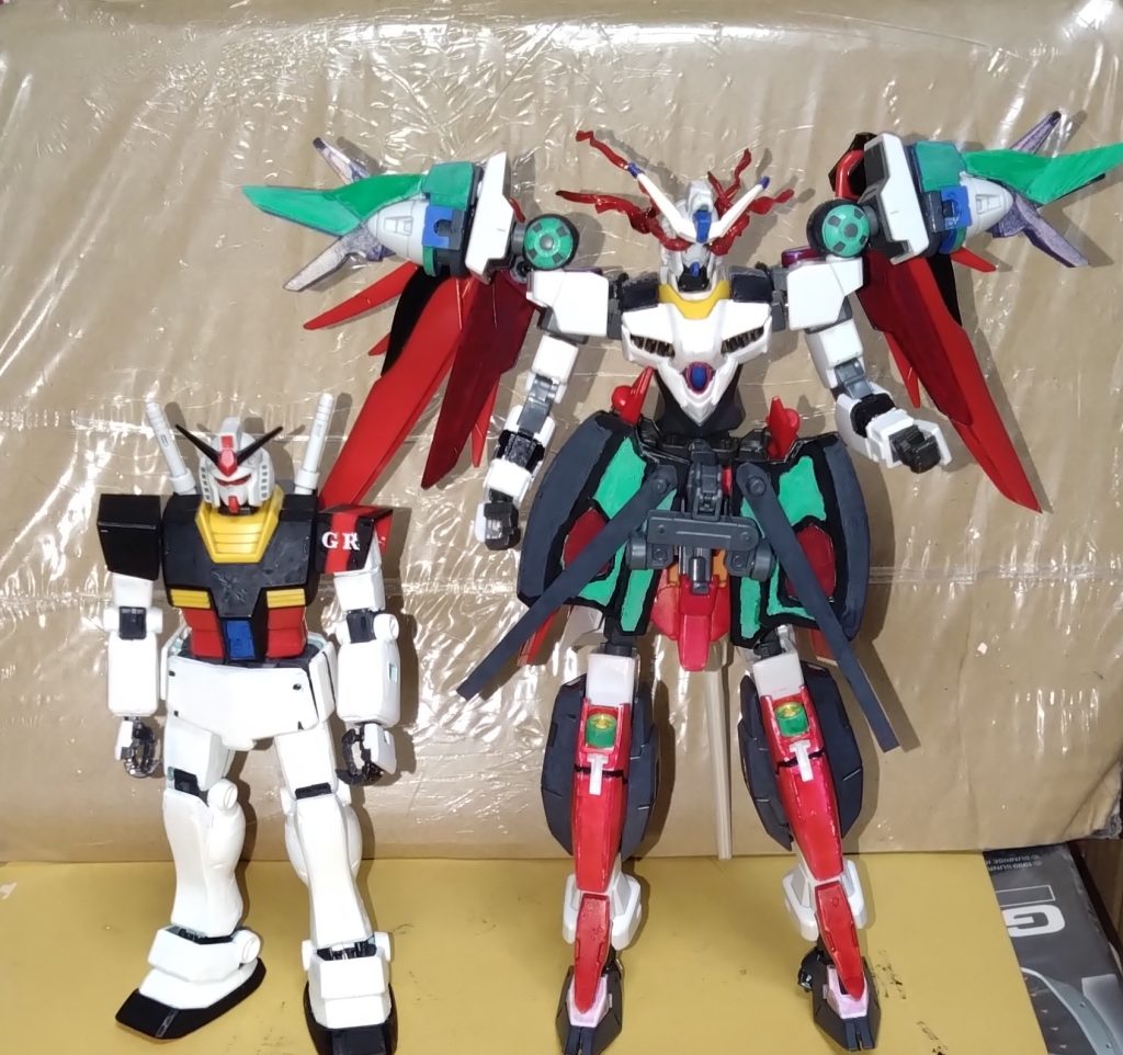 では、今回ストーリーで戦ったGRガンダムとのツーショットで終わりにしたいと思います。大きさに差がありますが、まあ…気にしないで(^^;;次回はビルド系を連続で投稿しようと思いますので、宜しくお願いします。