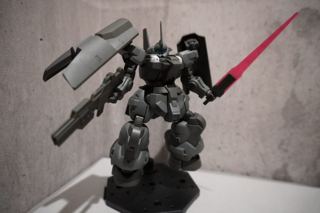 重厚感があり格好良いと思ったので、肩パーツはディランザソルのものを使用しました。