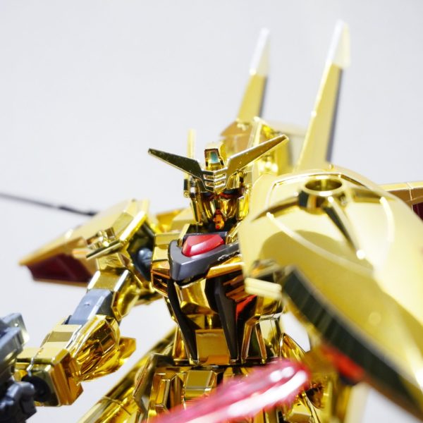 オオワシアカツキガンダム