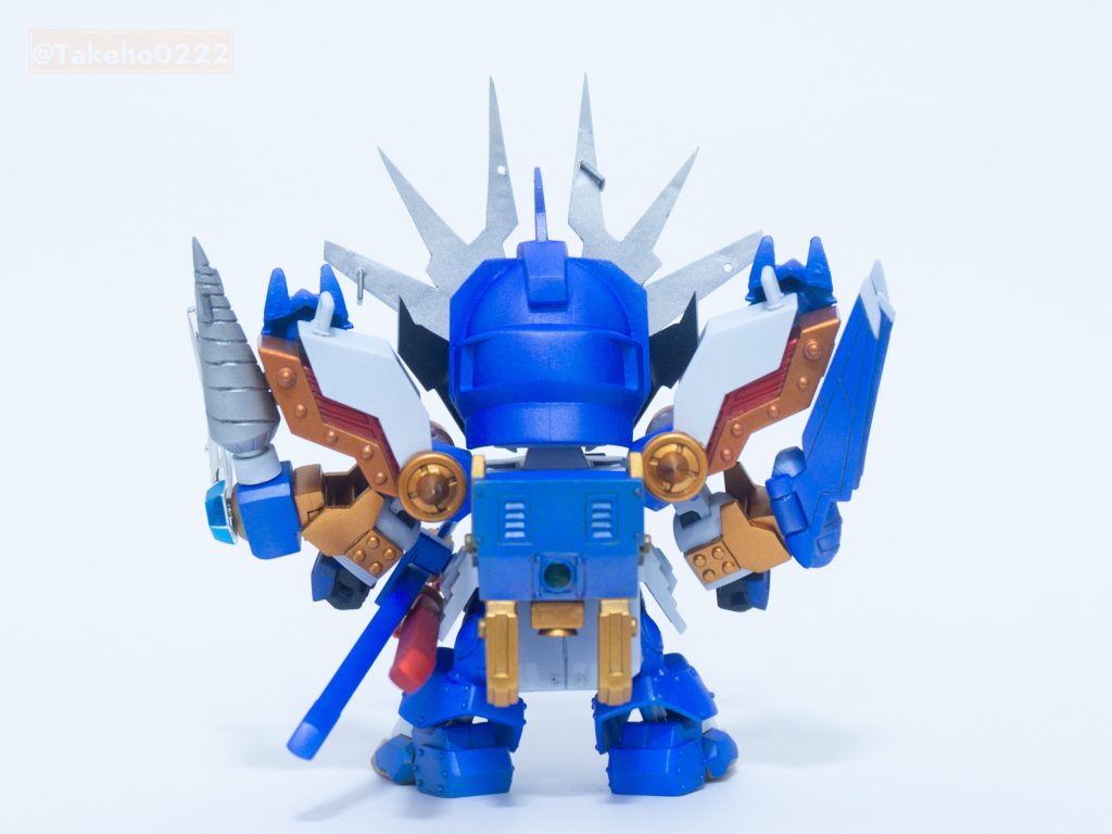 メインの青は水色サフの上からウルトラマリンブルーを吹いてその上からムーンストーンパールを吹いて最後につや消しを拭きました