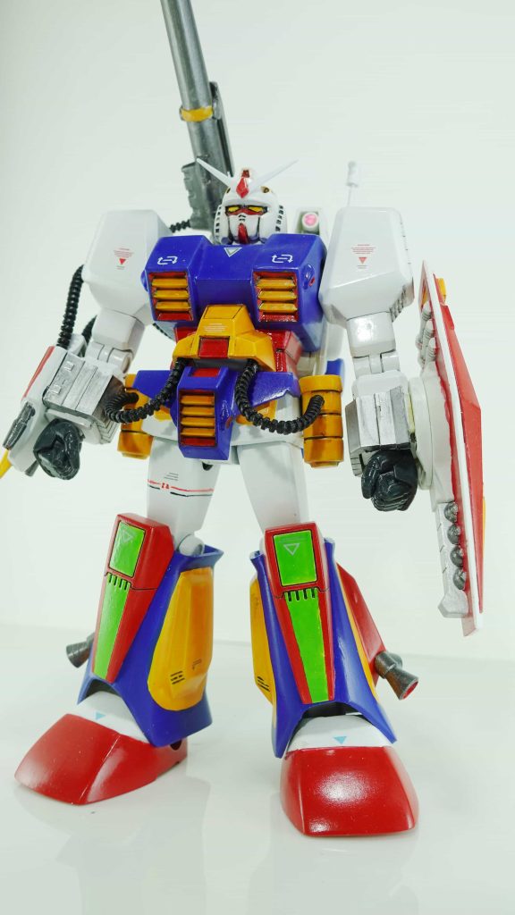 水性ホビーカラー筆塗りです。ヒザのグリーンが斬新です。