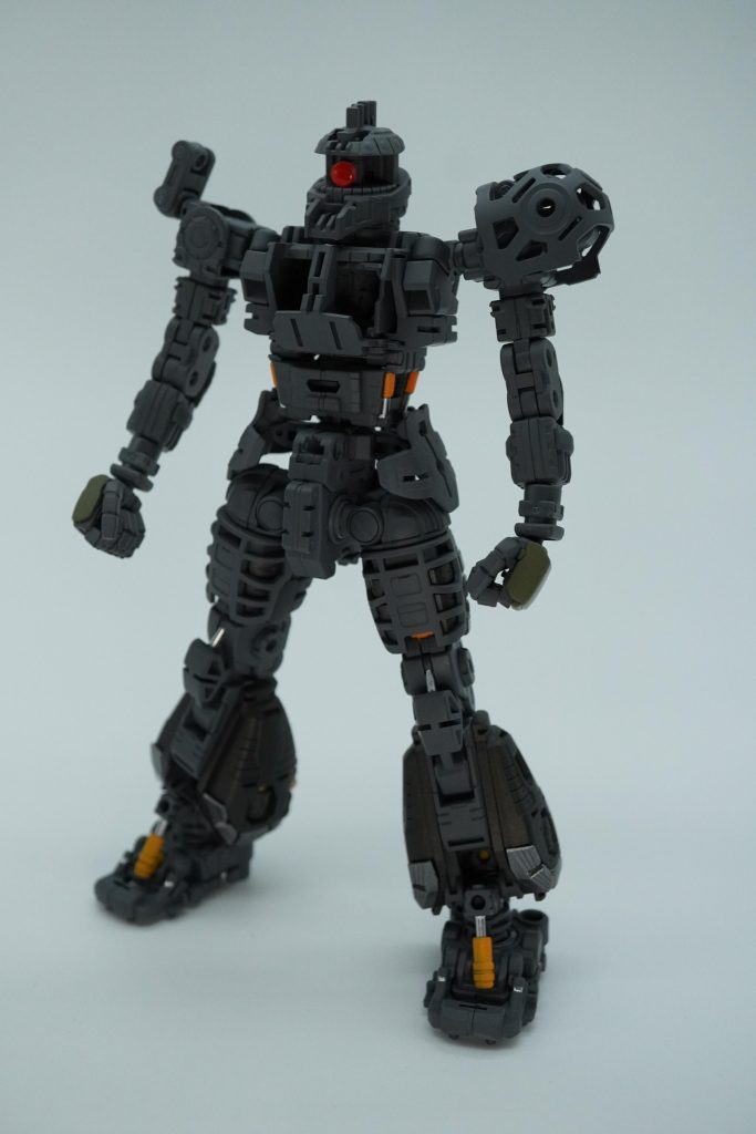フレームの細かいとこもしっかり塗装シリンダーはガンダムマーカーのメッキシルバーで、受け部分は好みでオレンジにしました