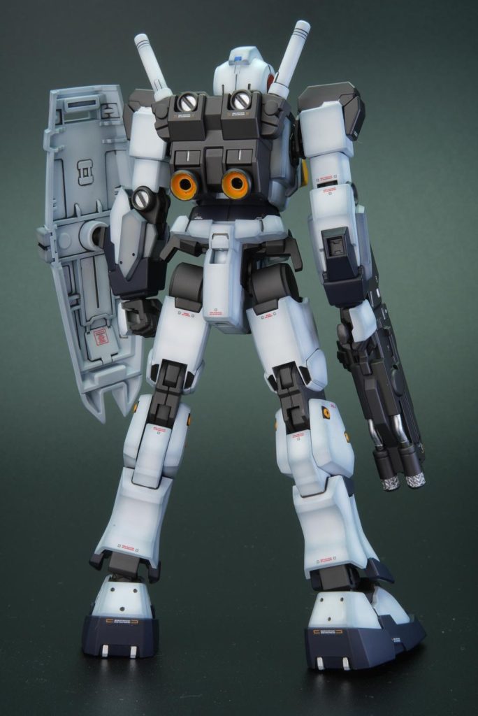 デカールはガンダム戦記のデカールがあったのでそのままファントムスイープ仕様にしています。EFSFだと宇宙専用になりそうでしたので、EFFを使用しています。アーマーを着けていない状態は正直ダサいですw