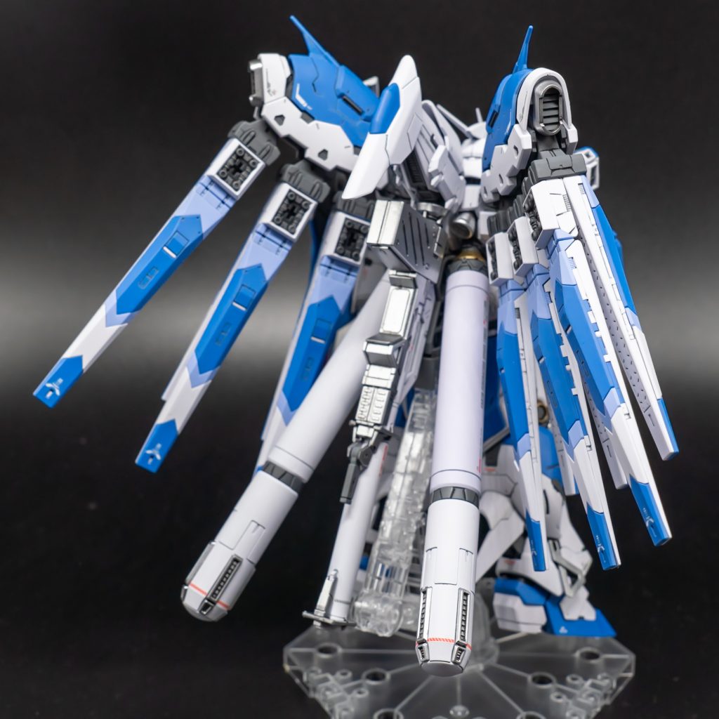 プロペラントのボールジョイント部も塗装してしまったせいで、はめ込みがきつくなり、ねじ切れてしまいました(^_^;)部品発注して、再度塗装。なんとか、完成しました。