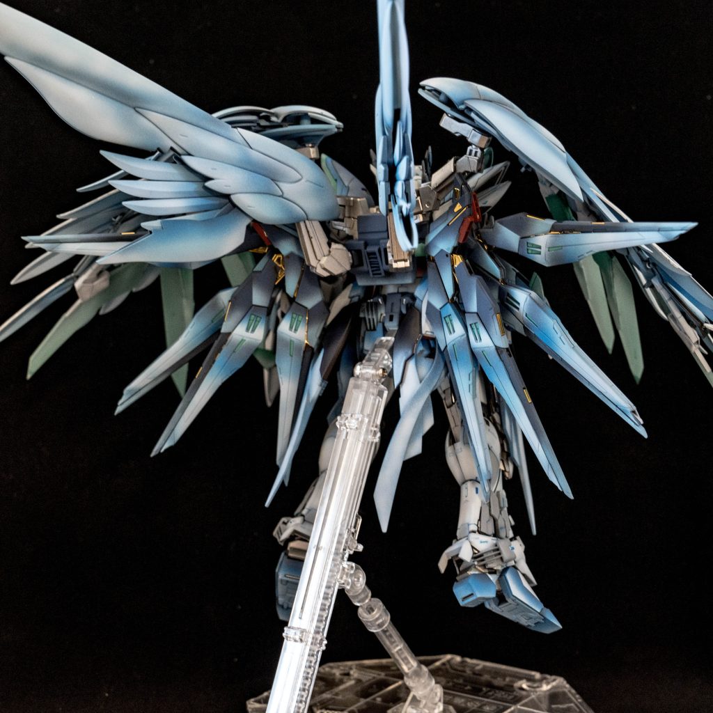 背面。実はストフリのドラグーンも着いてます。