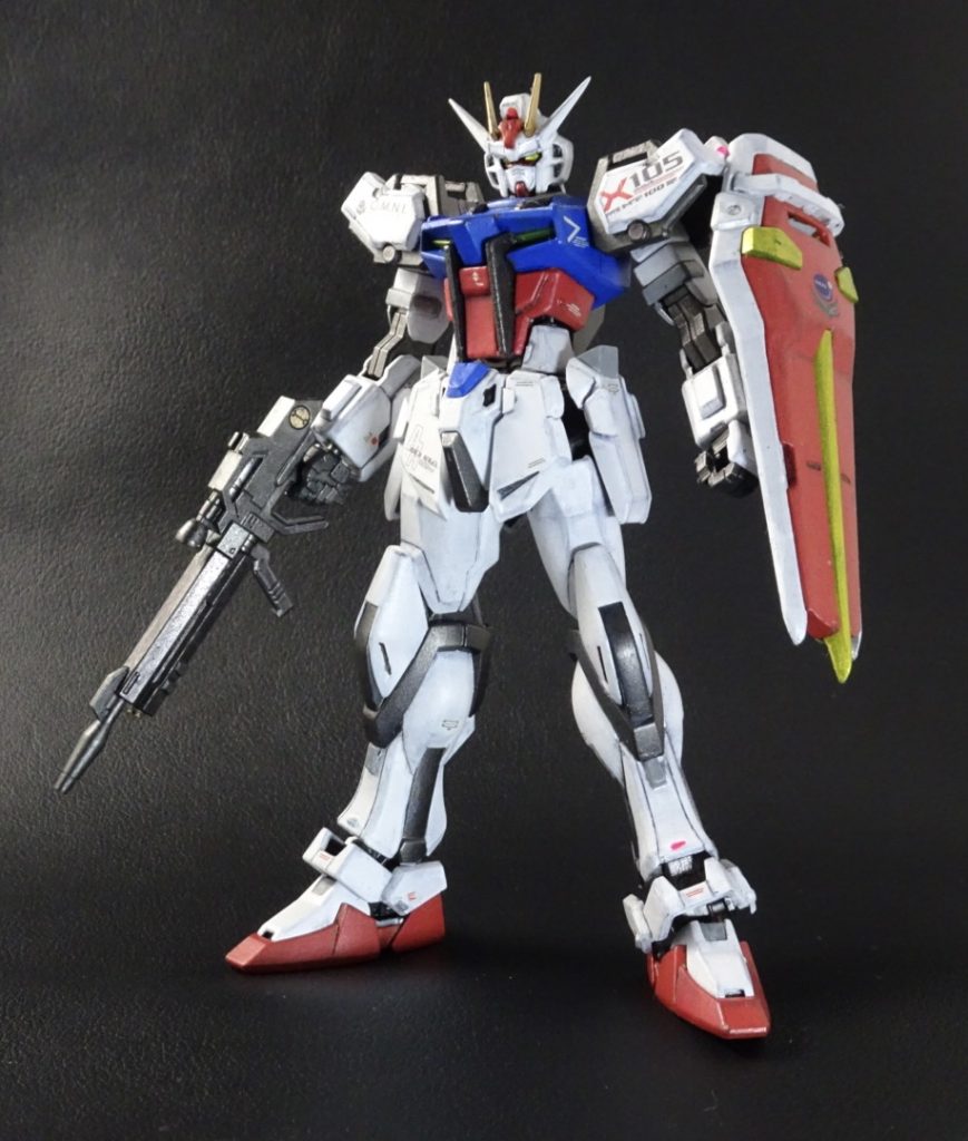 肩フレームなど削り込んで細かく塗り分けました。