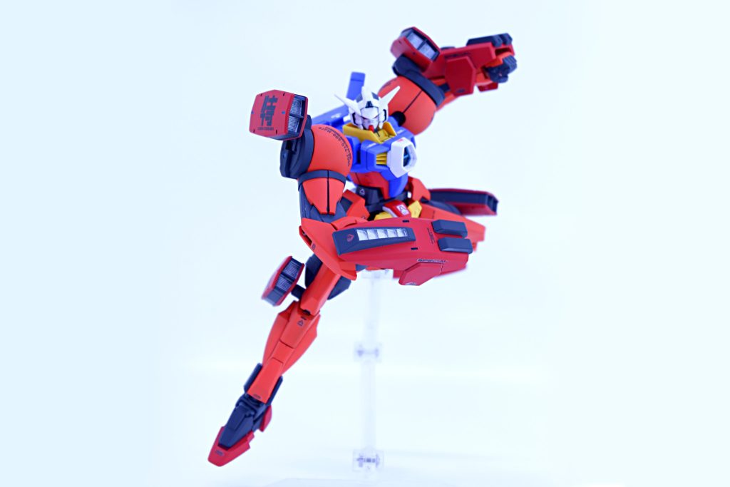 ▲アクションポーズ!歯ぁ食いしばれ!