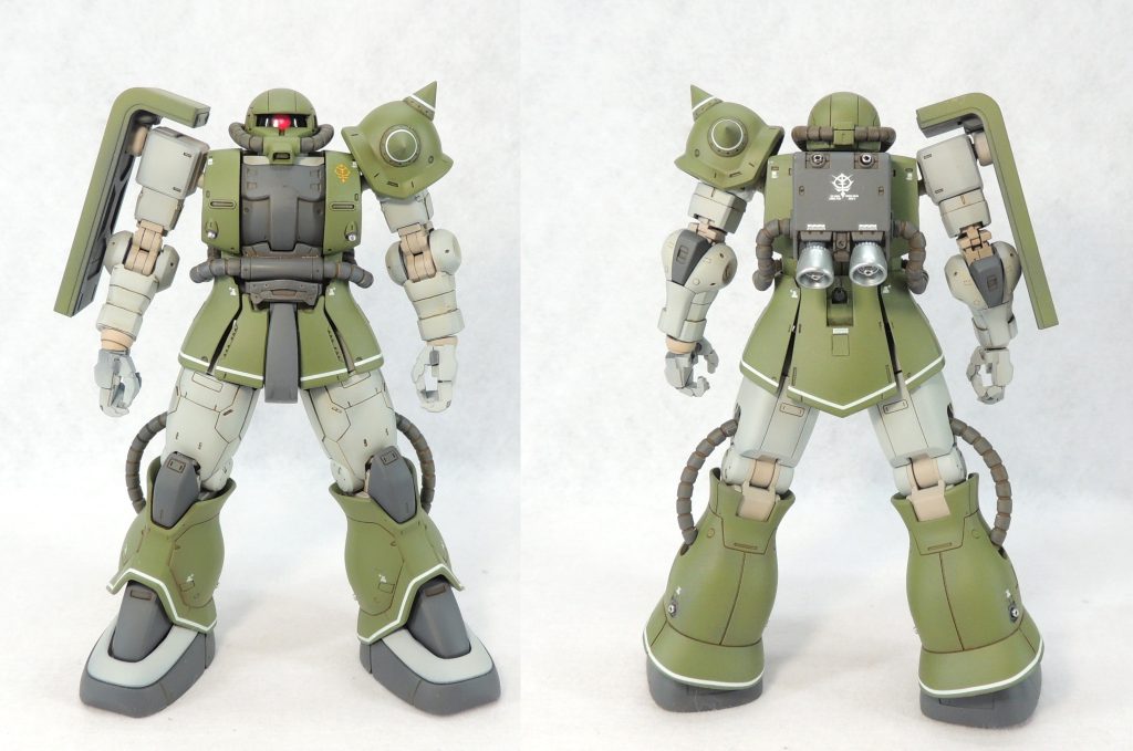 モノアイは、デカール処理とし、光沢クリアでオーバーコートすることにより、あたかもモノアイシールドの奥からモノアイがボワッと光っているような演出ができました。