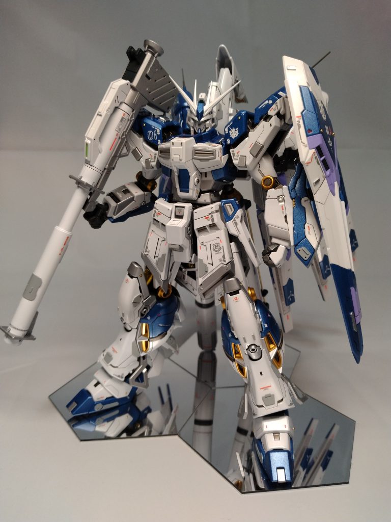 ライトなしです。青色はGXメタルブルー、白はクールホワイトの上にGXクリアシルバーを吹いてます。