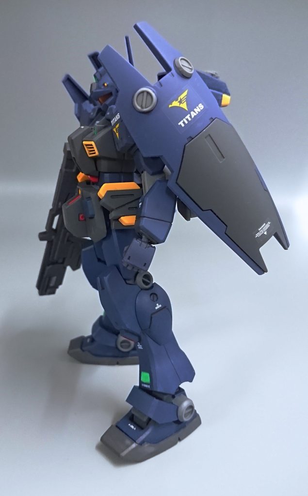 ので、そのAOZのテストチームの ヘイズルの影響を受けているのを イメージして今回は制作してみました。