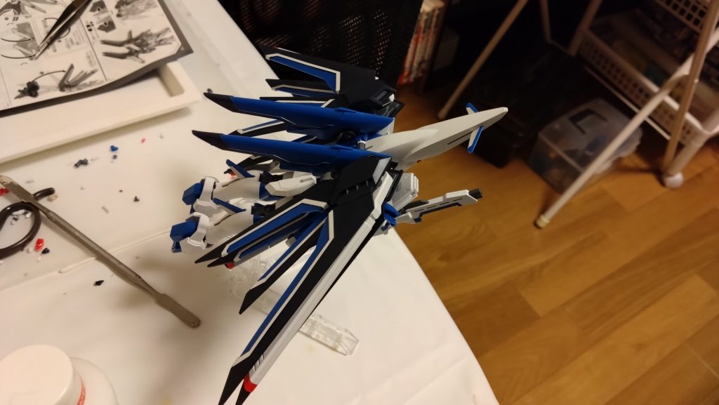 MA形態、この機体自体リガズィ的ポジションといわれ、乗り換えるのが示唆されてましたね。