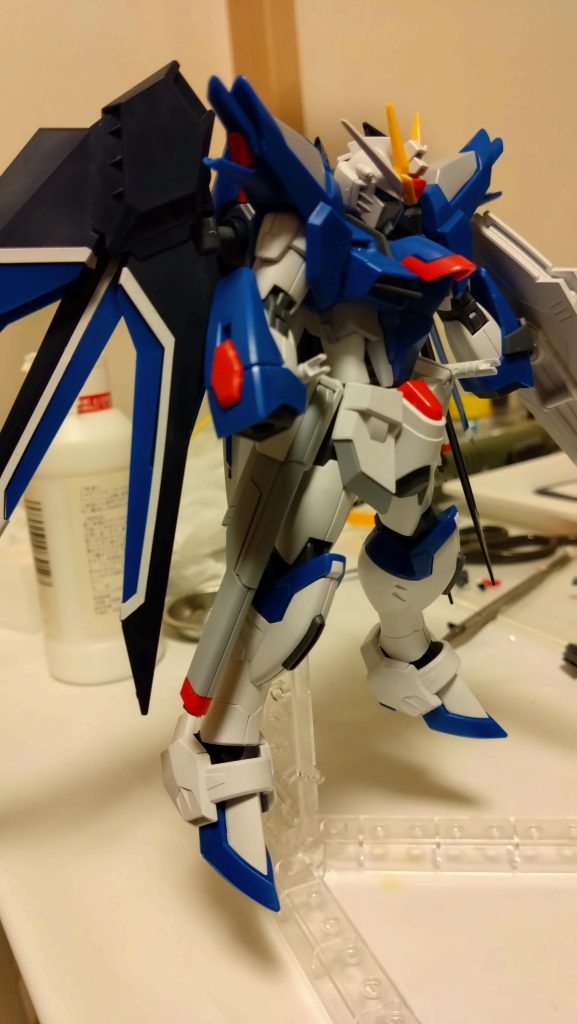 事情により手首は外してあります。シールが多いです。