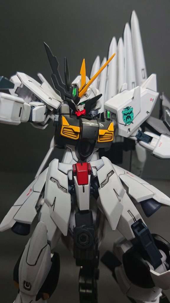 フェイス部分はアスタロトオリジンを移植。ツインアイが見えるお気に入りの写真になりました。最後までお読みいただきありがとうございました。