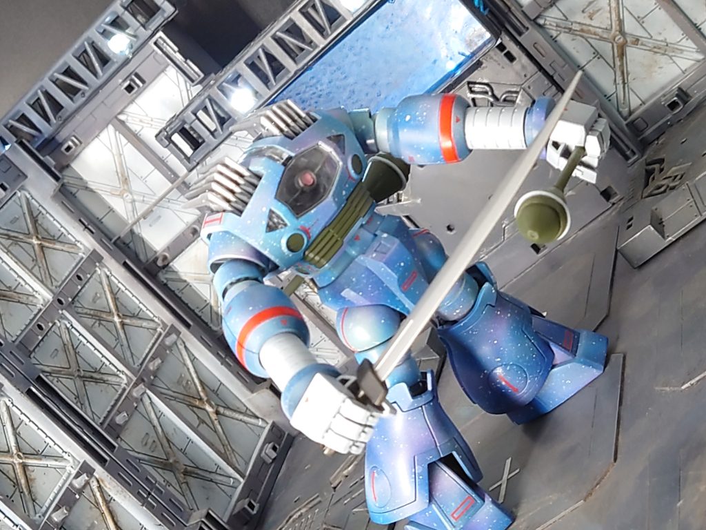 100均素材で最近作ったお手軽格納庫ベースで撮影してみました(笑)